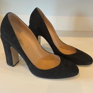 Gently used Valentino suede heels sz 38